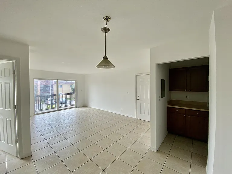 2914 NW 55th Ave #1D — Photo 5