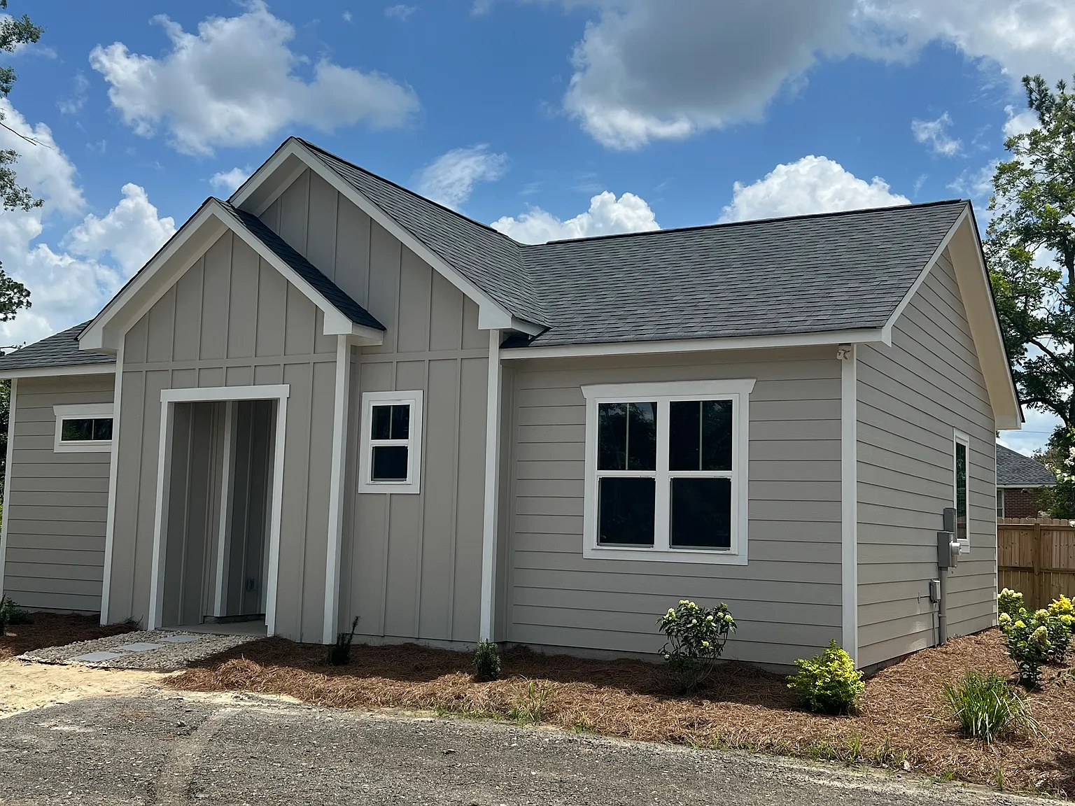 2 bed, 1000 sqft, $1,500 — Photo 1