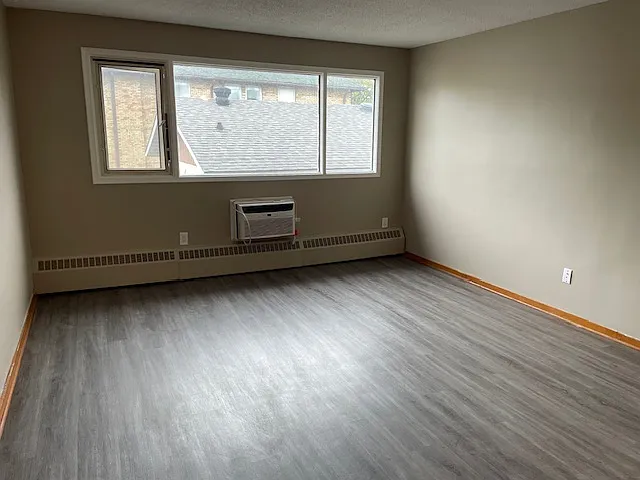 1 bed, $1,100 — Photo 2