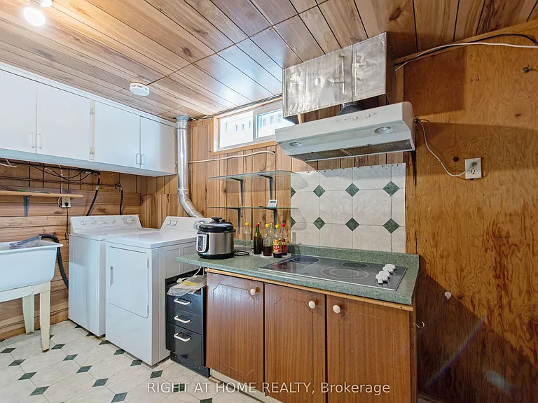69 Alayne Cres — Photo 36