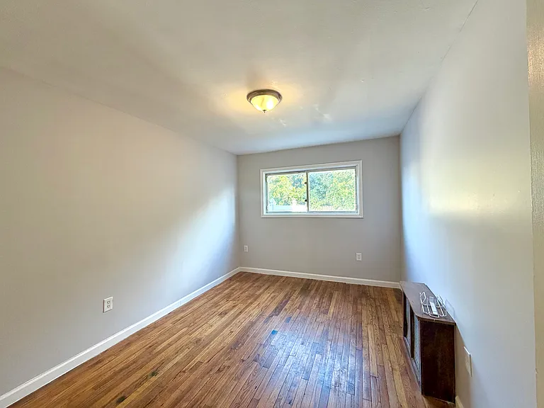 432 Beach 48th St #1 — Photo 4