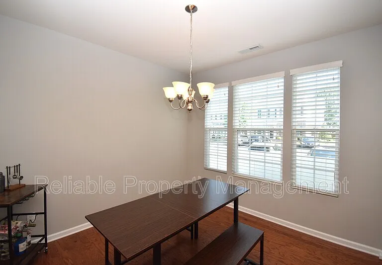 830 Cupola Dr — Photo 3