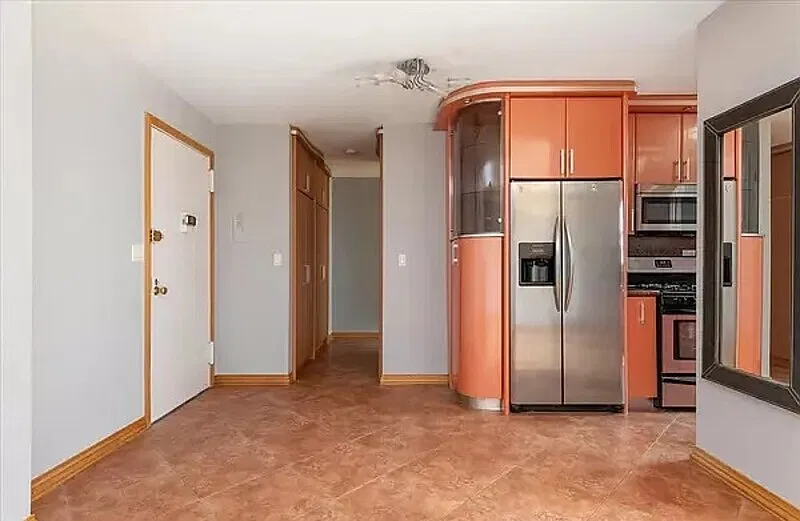 2 bed, 1.0 bath, 900 sqft, $2,005 — Photo 3