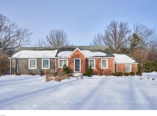 5635 Highland Rd, Highland Heights, OH 44143