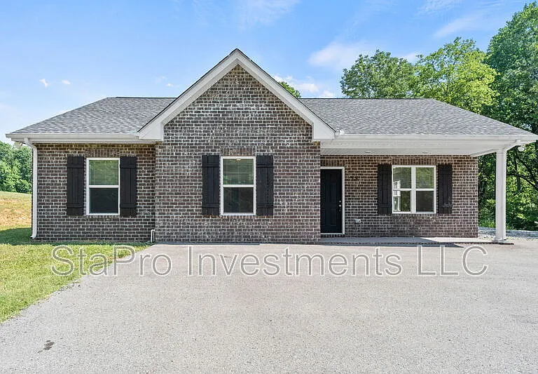 73 McMurtry Rd — Photo 1