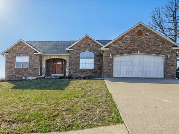 145 Ridgeview Dr, Saint Robert, MO 65584