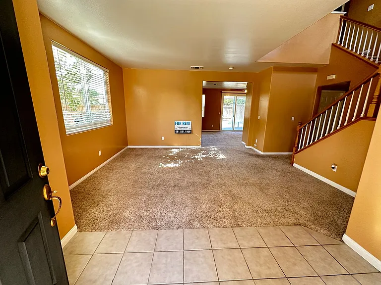 6630 Rimridge Way — Photo 4