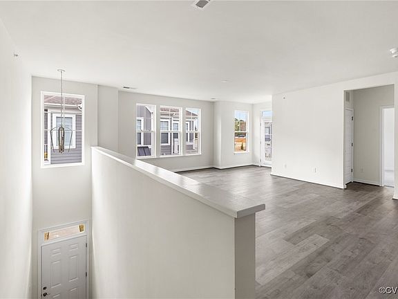 4th image of 12105 Oxford Landing Dr #201