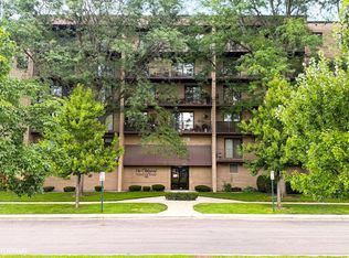 1380 Oakwood Ave APT 204, Des Plaines, IL 60016