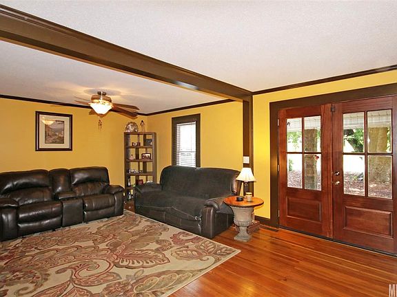 4th image of 454 N Eastway Dr