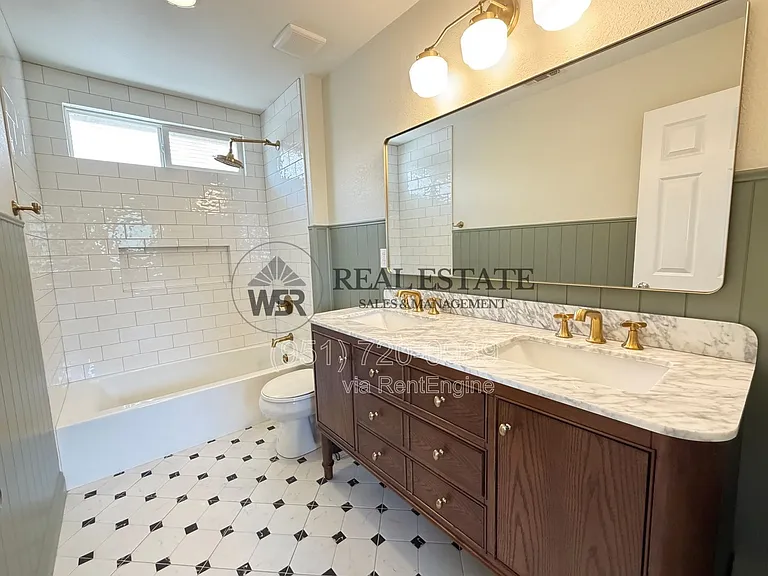 5798 Mapleview Dr — Photo 17