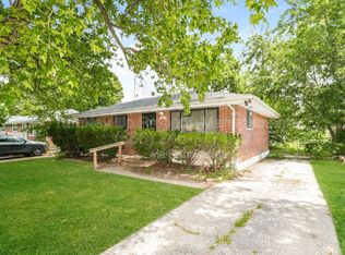 1225 Senate Dr, Saint Louis, MO 63138