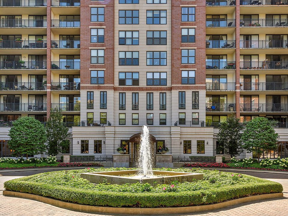 1st image of 55 W Delaware Pl APT 1101
