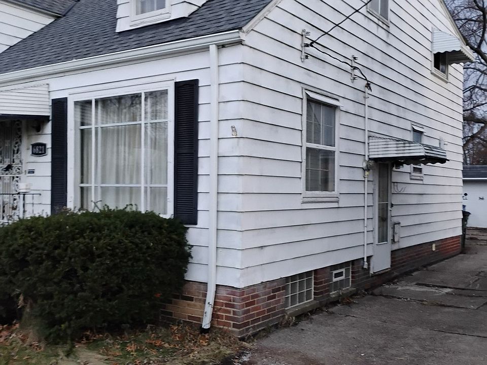 Front of home which will be painted.