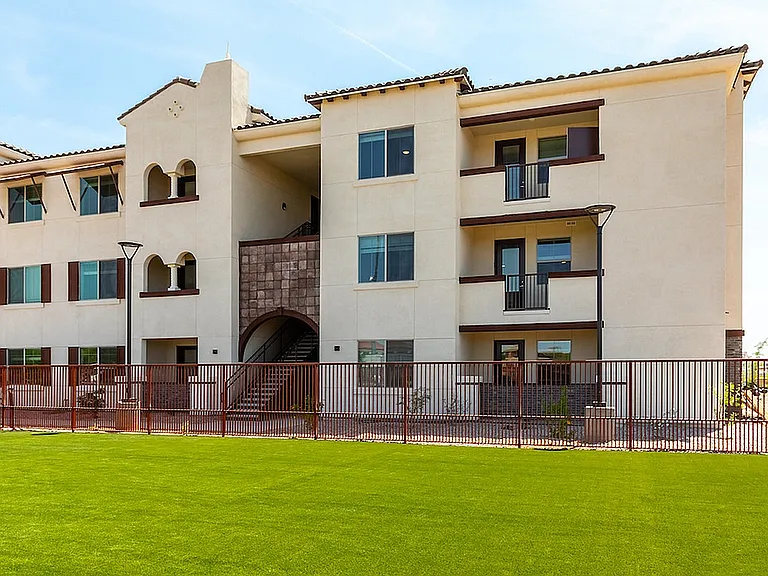 Marlowe Peoria Place — Photo 18