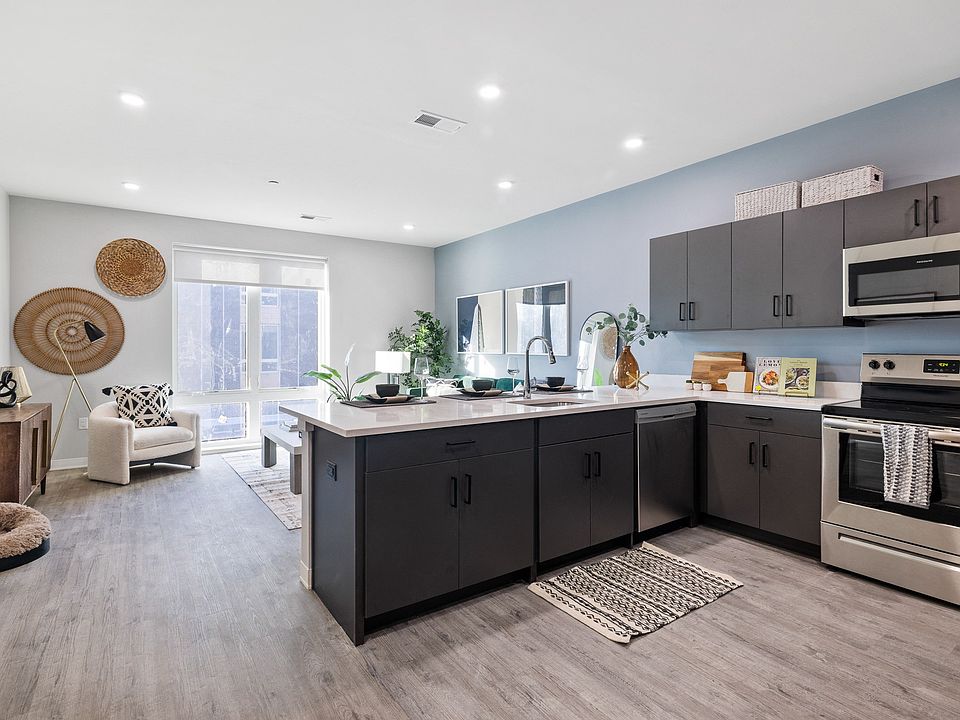 1st image of 220 W Crescent Ave #5040979