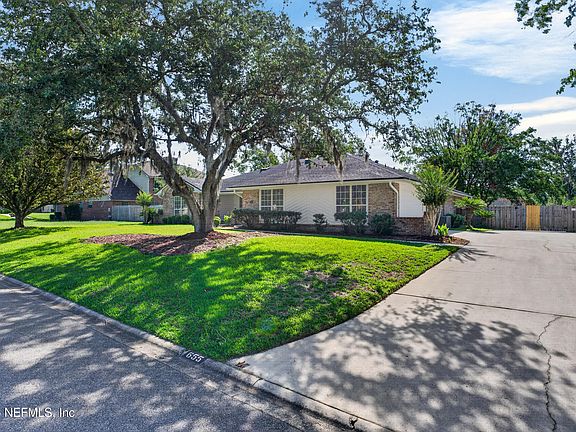 3rd image of 655 FINGAL Drive
