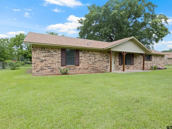 89 County Road 1118, Mount Pleasant, TX 75455