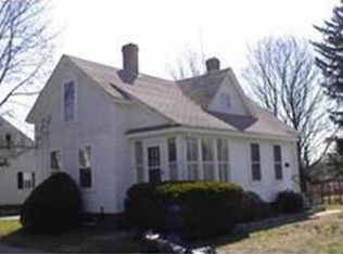 5 Cleveland St, Amesbury, MA 01913