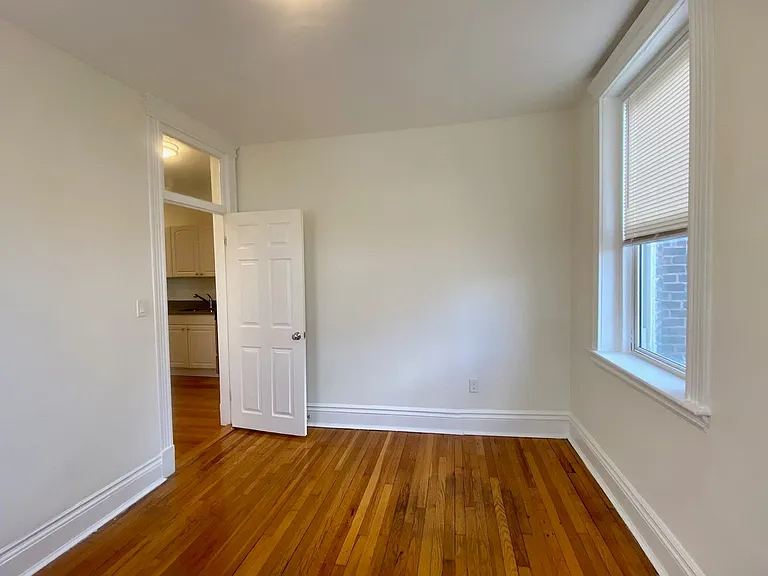12 Camelot Ct #15R — Photo 31