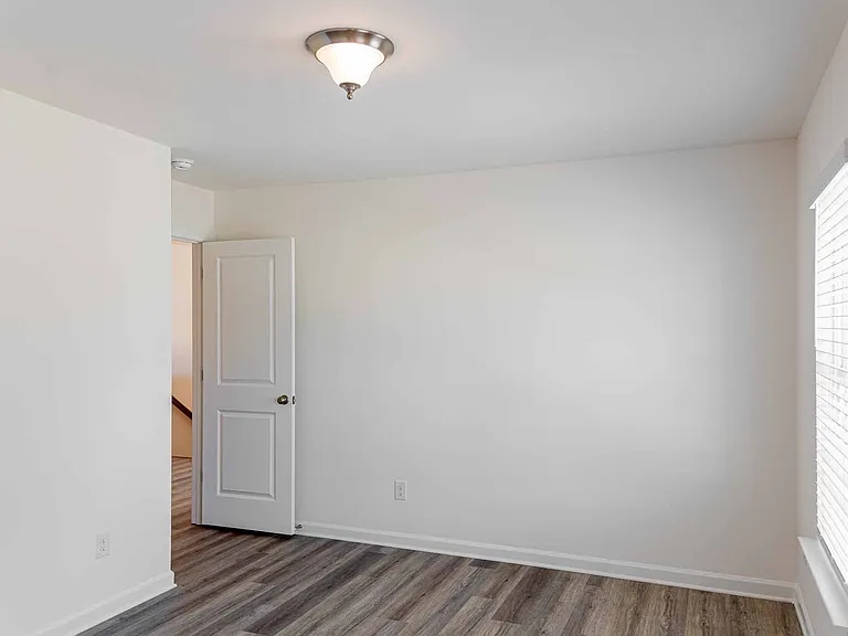 3348 Pepperpike Ct — Photo 19