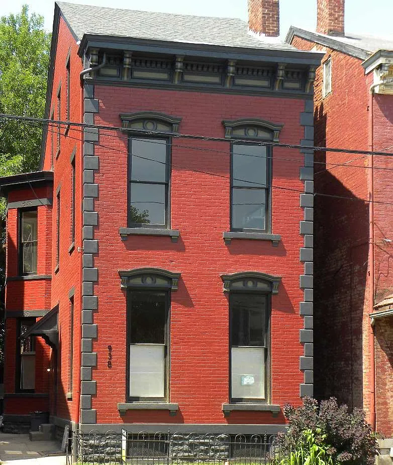 938 York St photo 1
