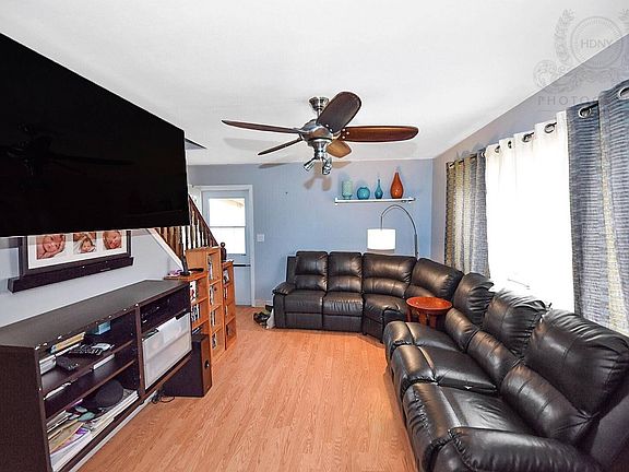 2nd image of 15 Garnet Dr
