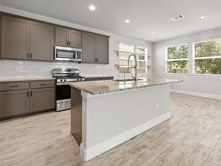 173 Riverhill Dr — Photo 8