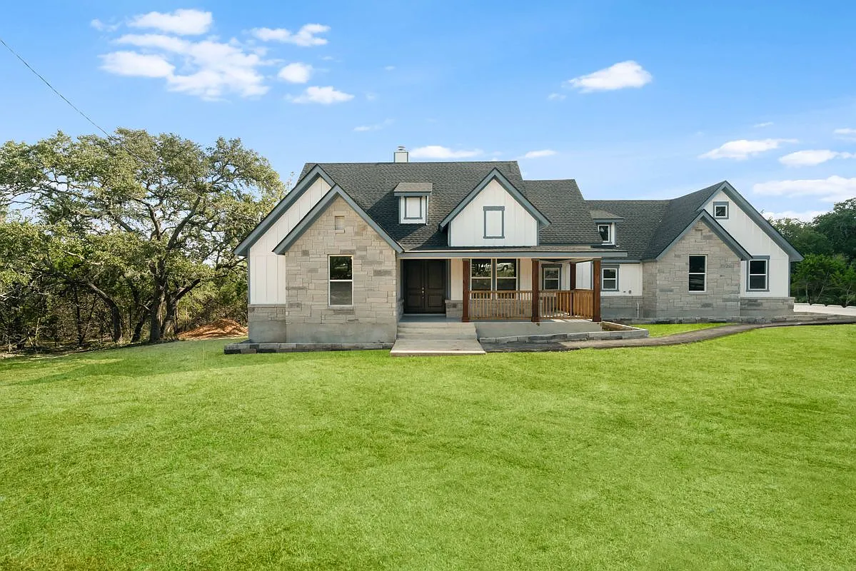Building Photo - 11608 Oak Country