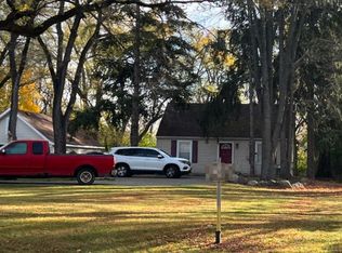 26220 Taft Rd, Novi, MI 48375