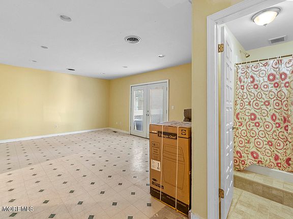 5th image of 803 Harrison Avenue