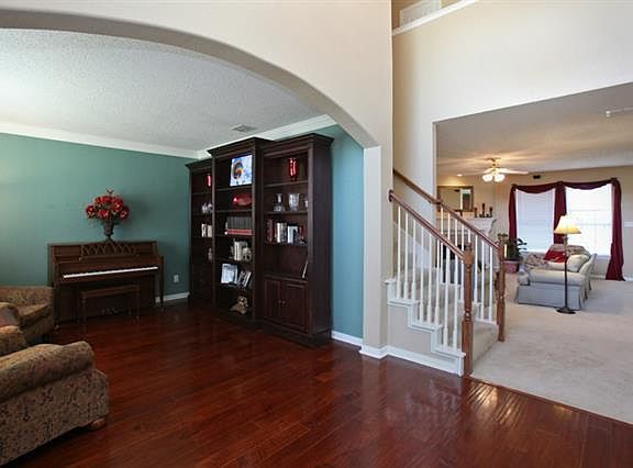 4th image of 7545 Quiet Meadow Ln