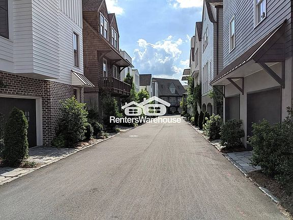 3rd image of 2159 Niles Pl NE