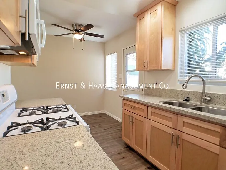 75 E Mountain View St — Photo 8