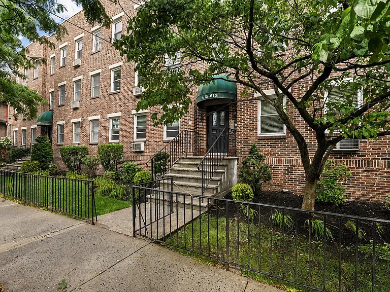 613 Madison St #B — Photo 25