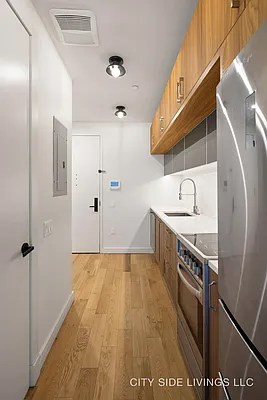 Rented by Artur Gutman, LREB | media 46