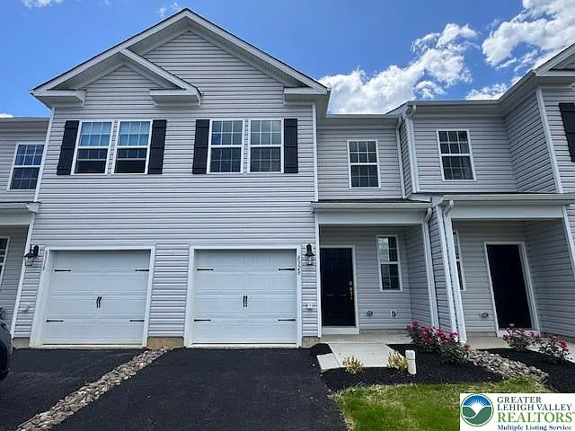 8328 Fair Way — Photo 1