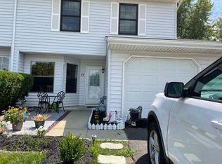 17 Mainsail Sq, Freehold, NJ 07728