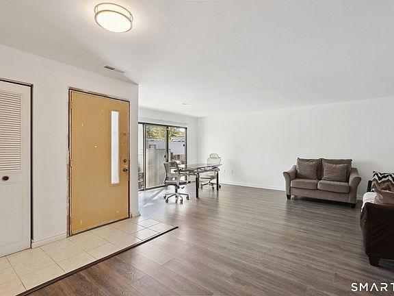 3rd image of 5 Melon Lane #5