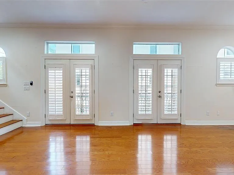 1502 Birdsall St — Photo 15