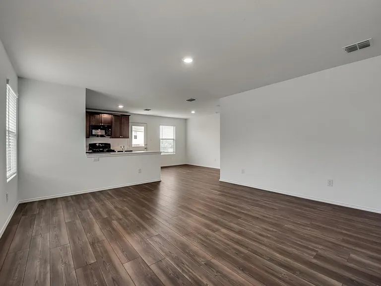 8445 Fawn Creek Dr — Photo 4