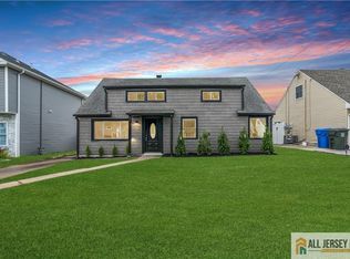 1092 Woodruff St, Iselin, NJ 08830