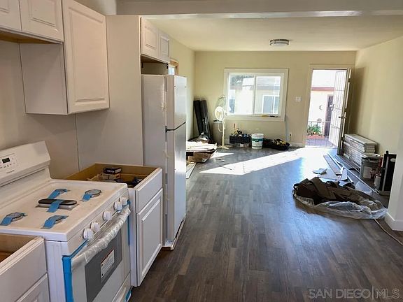 5th image of 2264-66 Smythe Ave