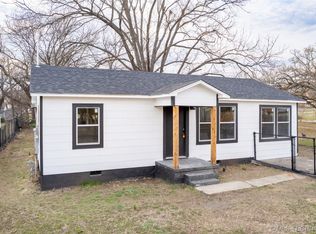 907 D St SE, Ardmore, OK 73401