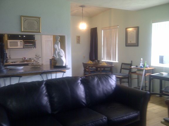 2nd image of 3248 S Peninsula Dr