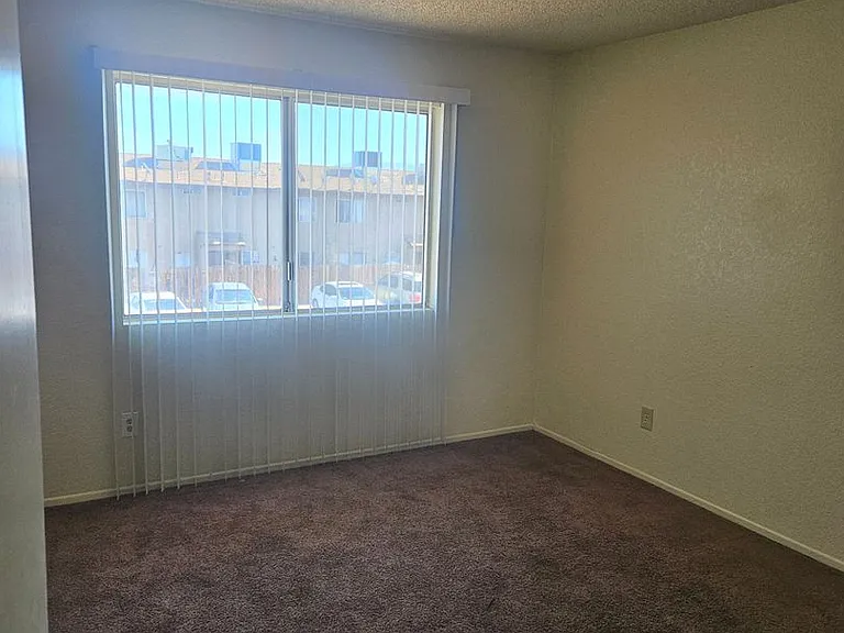 16280 Sequoia Ave — Photo 7