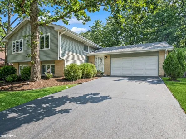 364 Kim Trl, Lake Zurich, IL 60047