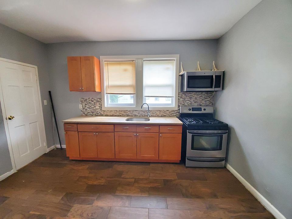 1st image of 186 Amherst St #2