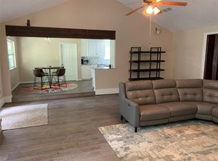 727 Weeping Oaks Ln, Spring, TX 77388