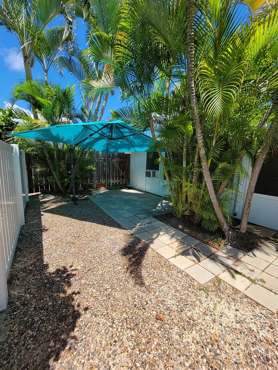 Building Photo - 158 Makawao St #D